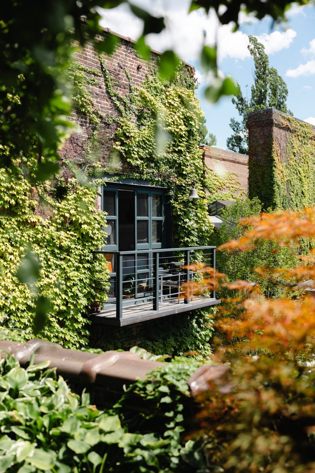 The ivy-covered garden at The Foundry in Long Island City
