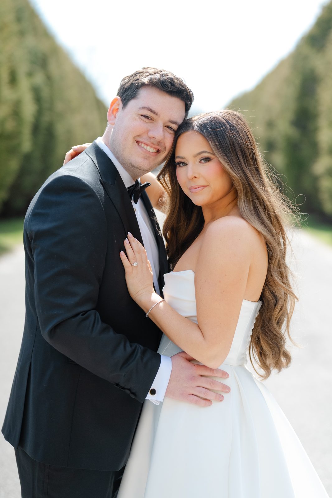 Rachel and Ian during their couple session at Oheka Castle