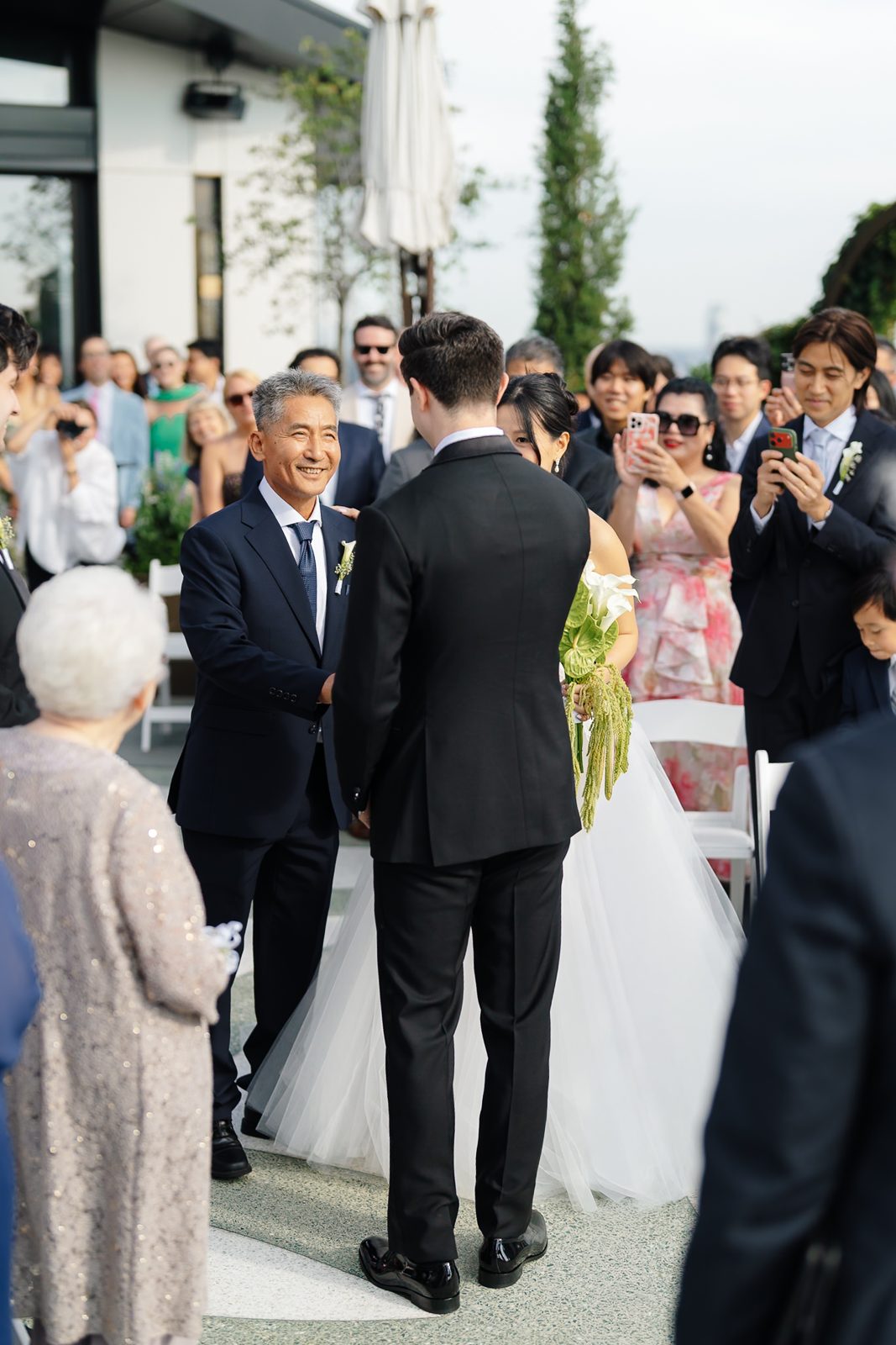Rooftop garden ceremony at Le Jardin sur Madison, New York