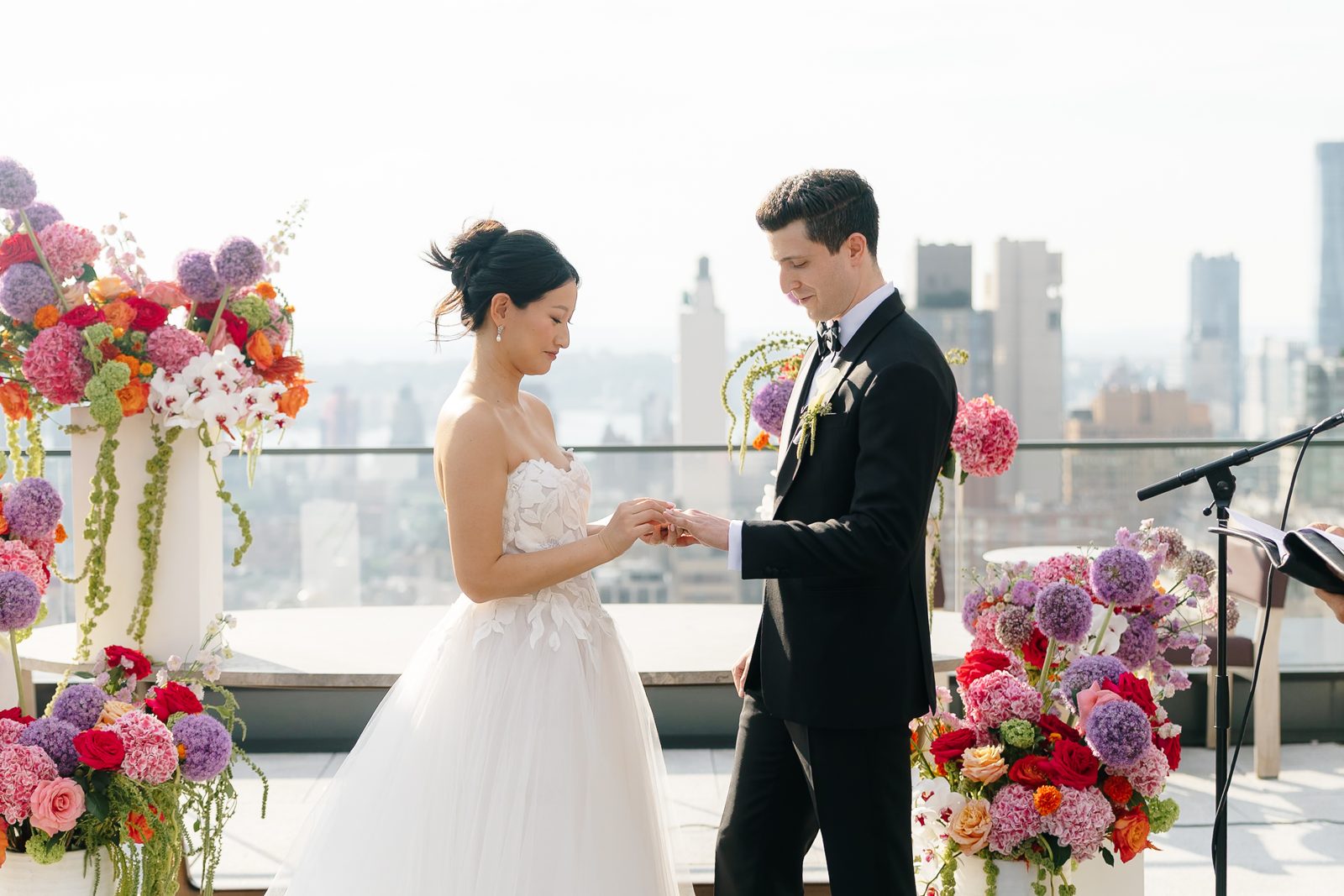 Rooftop garden ceremony at Le Jardin sur Madison, New York