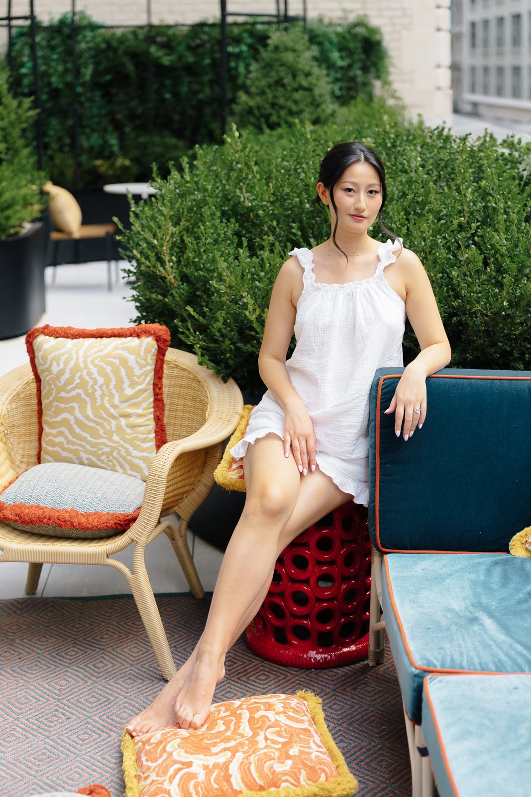 Getting ready at The Fifth Avenue Hotel before a Le Jardin sur Madison wedding