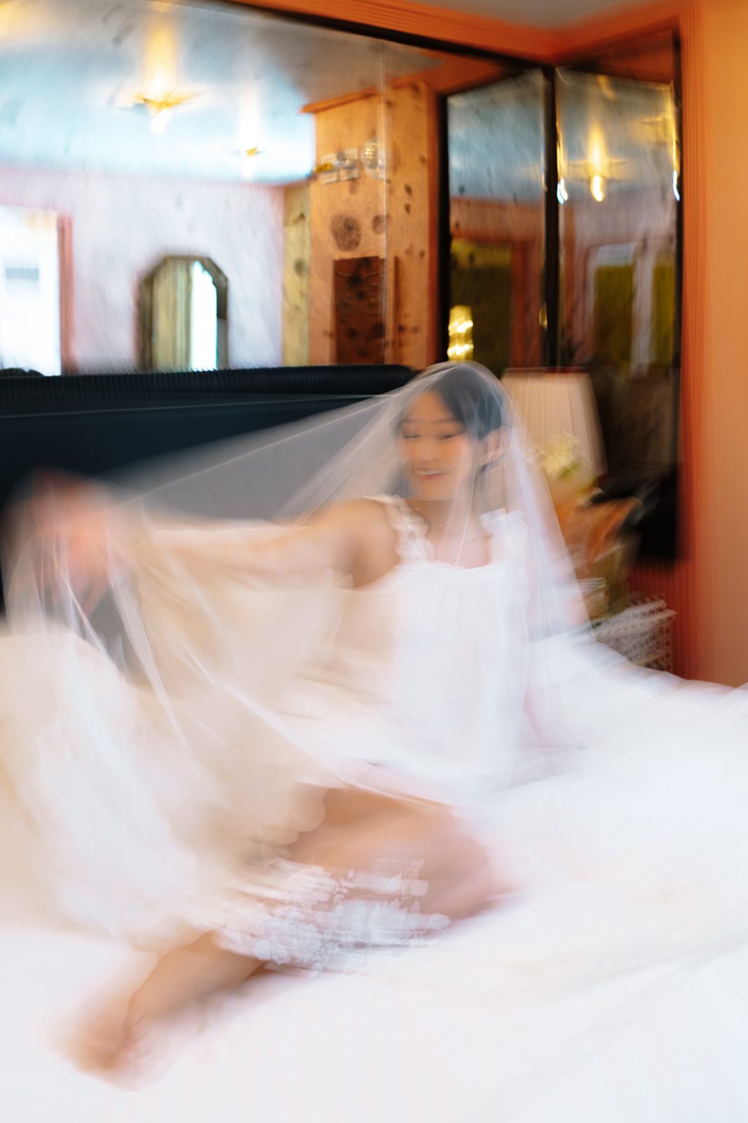 Getting ready at The Fifth Avenue Hotel before a Le Jardin sur Madison wedding