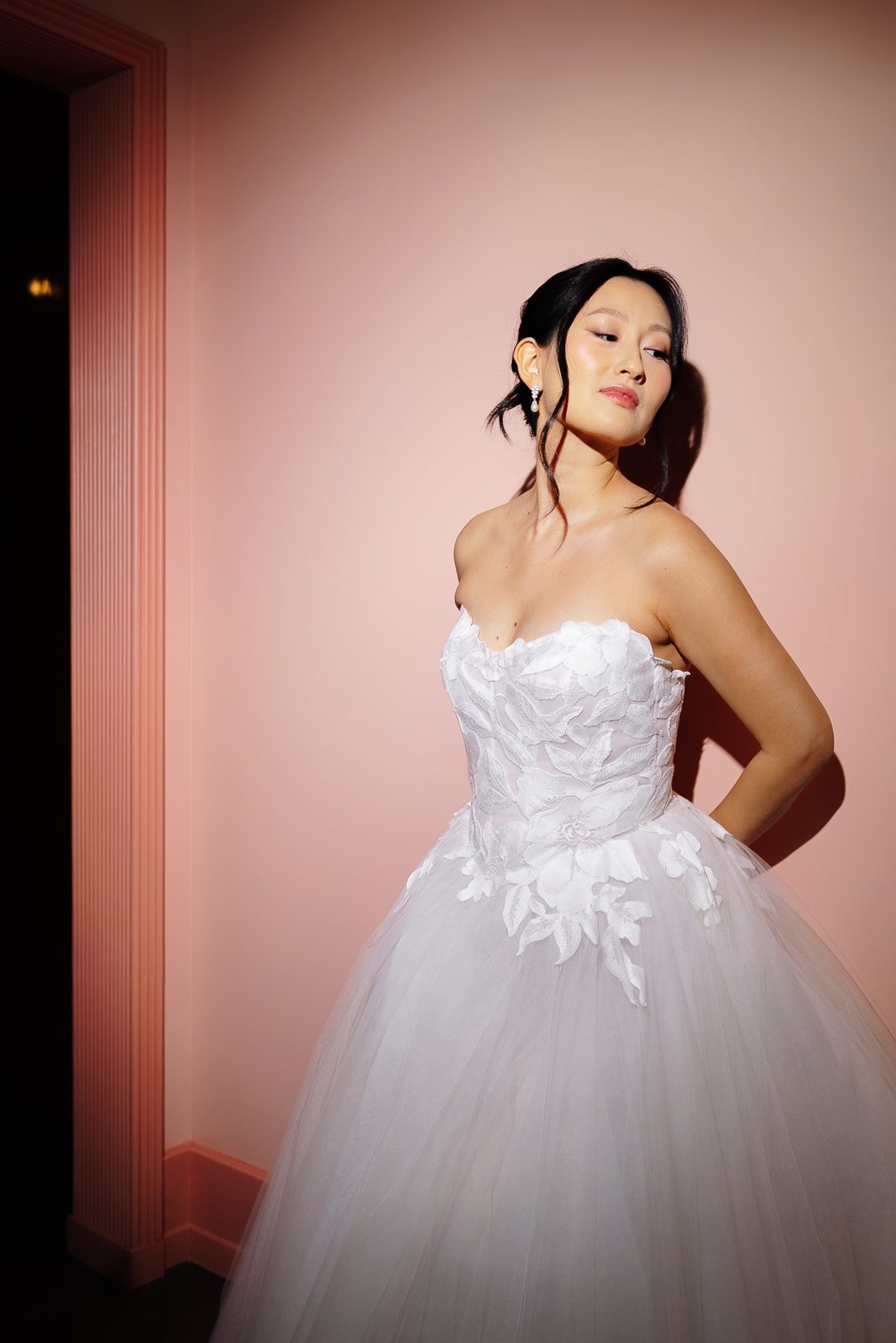 Getting ready at The Fifth Avenue Hotel before a Le Jardin sur Madison wedding