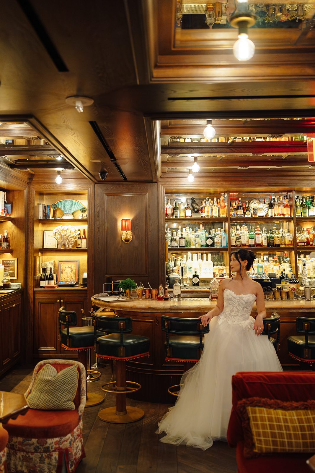 Getting ready at The Fifth Avenue Hotel before a Le Jardin sur Madison wedding