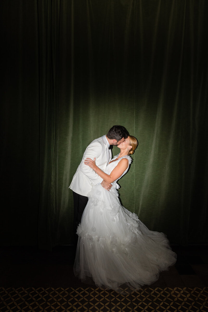 Ashley & Kendall — photograph 16 by Alex Knight Studio