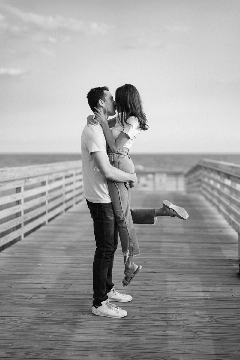 Laynie and Cody engagement — photograph 16 by Alex Knight Studio