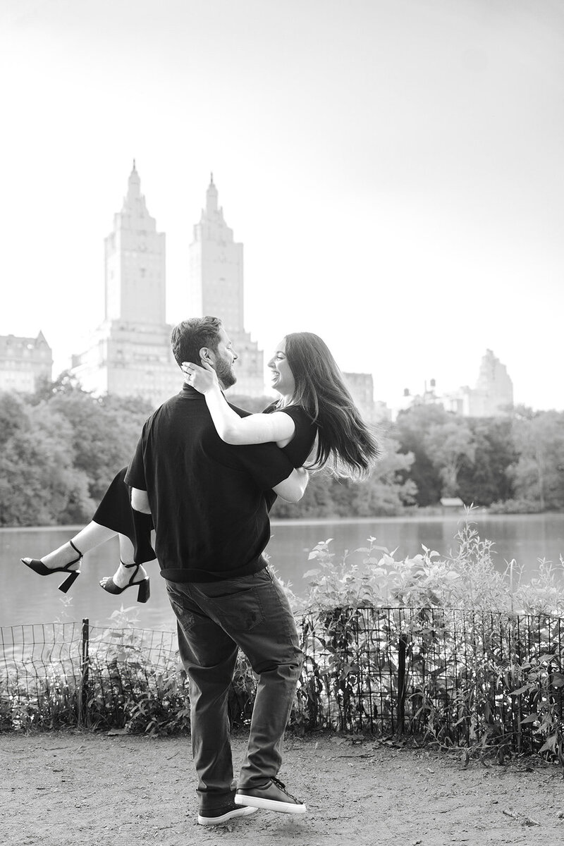 Marci and Evan engagement — photograph 8 by Alex Knight Studio