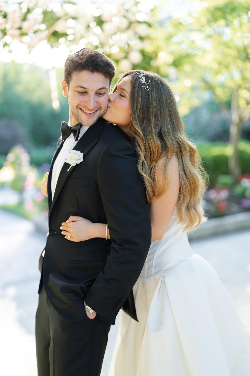Featured wedding photograph by Alex Knight Studio 10