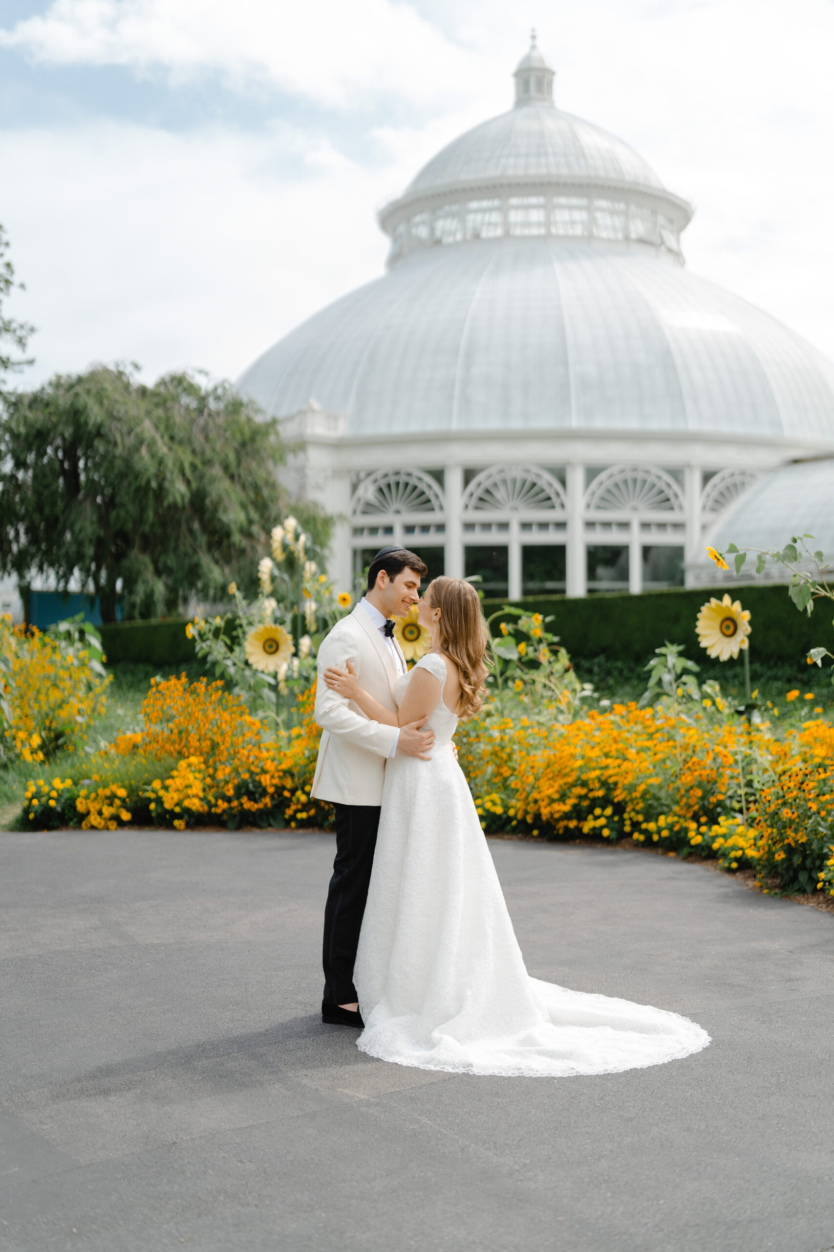 New York Botanical Garden: Wedding and Engagement Photography Guide NYC